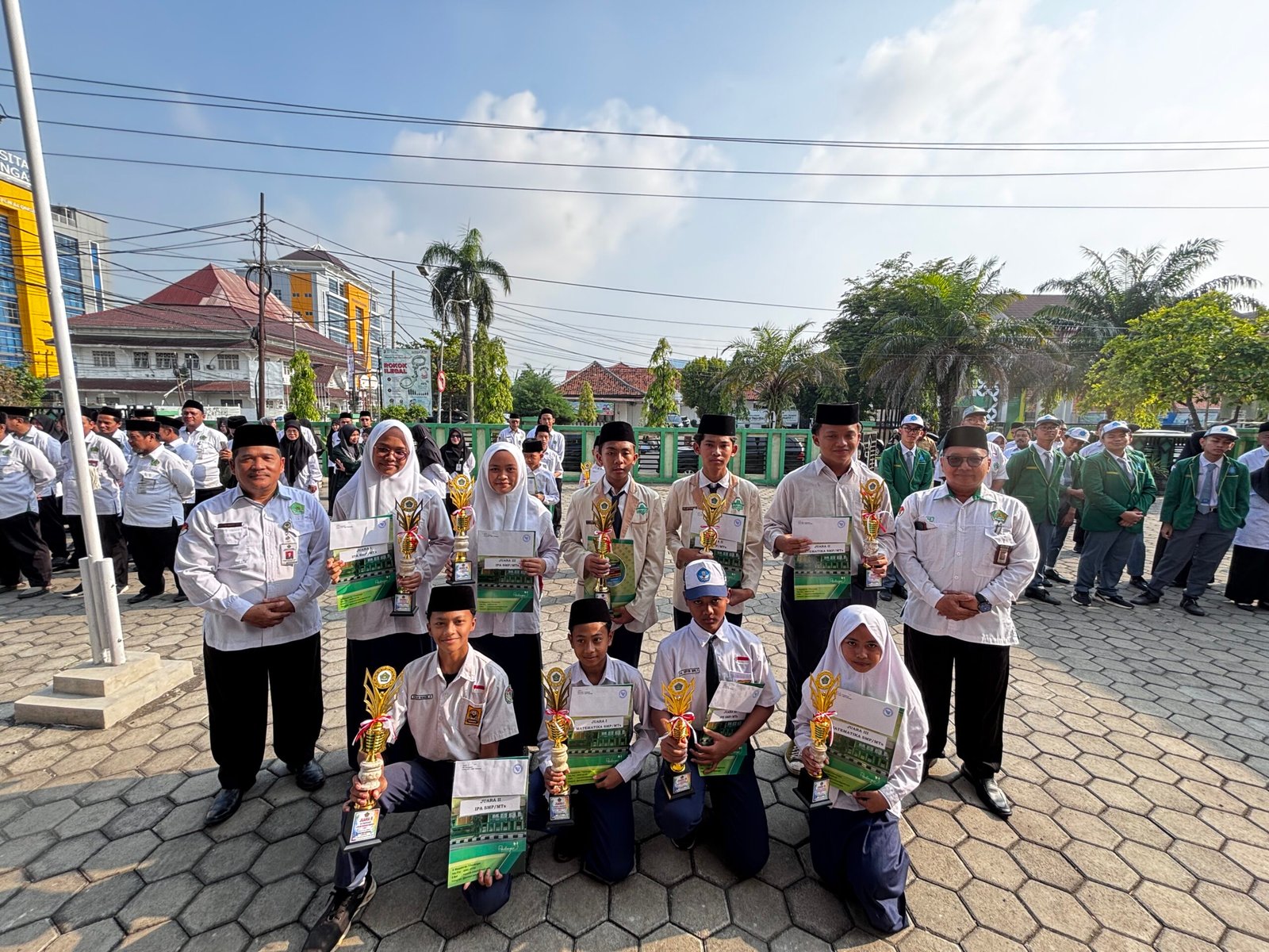 Hebat! Perjalanan Inspiratif Siswa Pekalongan Meraih Juara di OMI 2025
